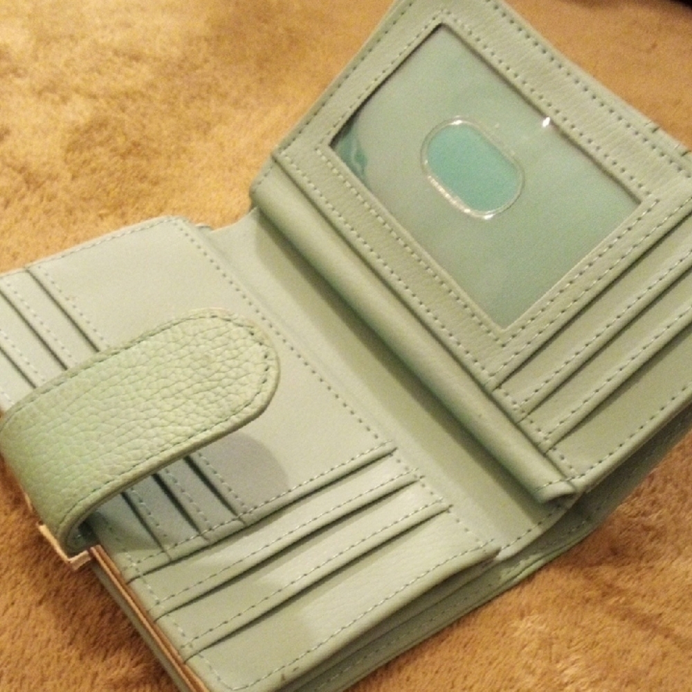 Genuine Leather Mint Green Bifold Wallet with Kiss Lock Coin Purse Card Holder - Picture 4 of 7